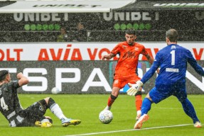 kaiyun-荷兰国家队后卫遭遇禁赛，球队状态下滑()