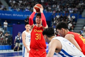 开云官方在线-云南男篮不畏强敌，大放异彩()