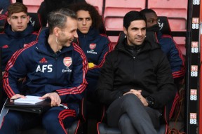 开云体育app-阿森纳前瞻枪手孤注一掷 奥巴梅扬出战成