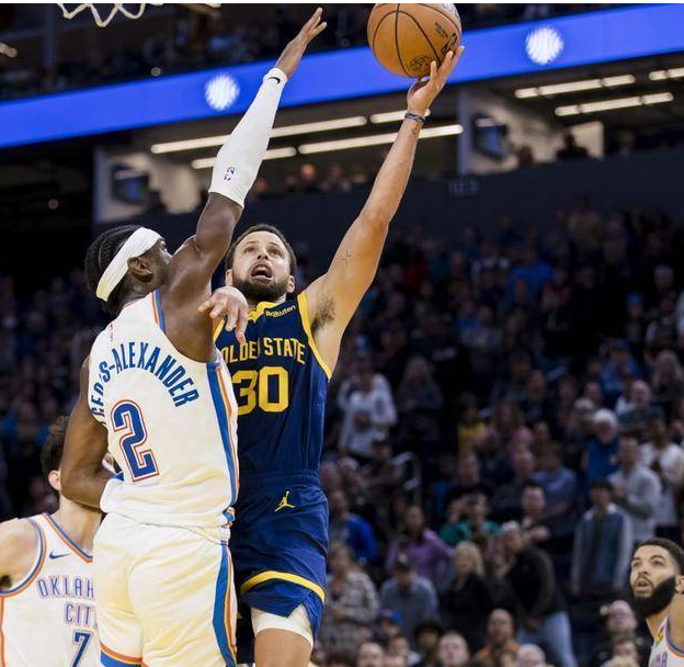 开云体育官网-开拓者击败步行者,利拉德致命三分射入绝杀() 第1张 开云体育官网-开拓者击败步行者,利拉德致命三分射入绝杀() 第1张