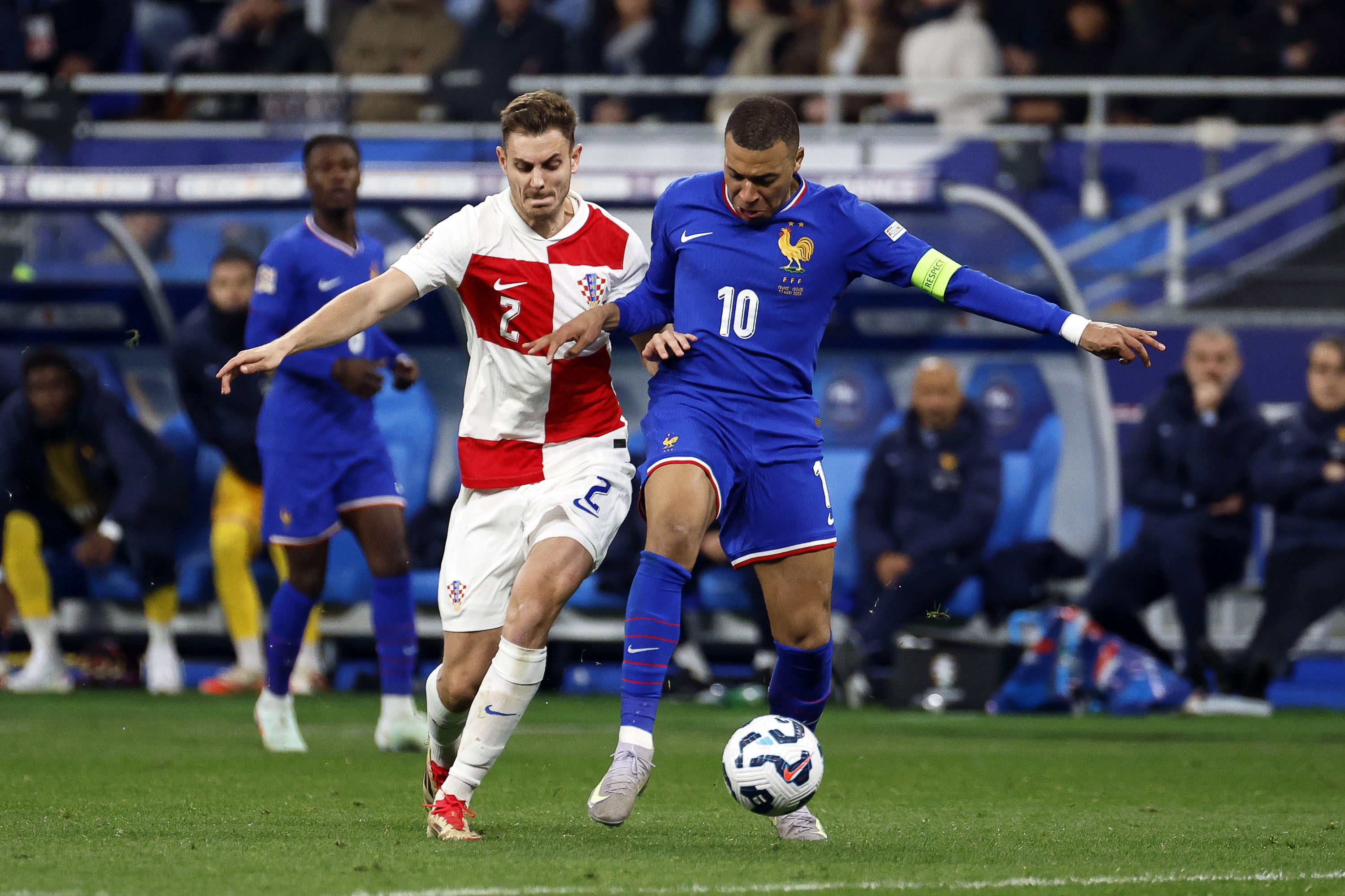 kaiyun app-国家队欧国联连胜在握,追逐欧锦赛荣耀之路(巅峰冠军足球冠军之路) 第1张 kaiyun app-国家队欧国联连胜在握,追逐欧锦赛荣耀之路(巅峰冠军足球冠军之路) 第1张