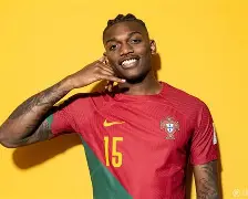 开云官方在线-葡萄牙国家队主帅调整阵容备战比赛，意在获胜()  第1张