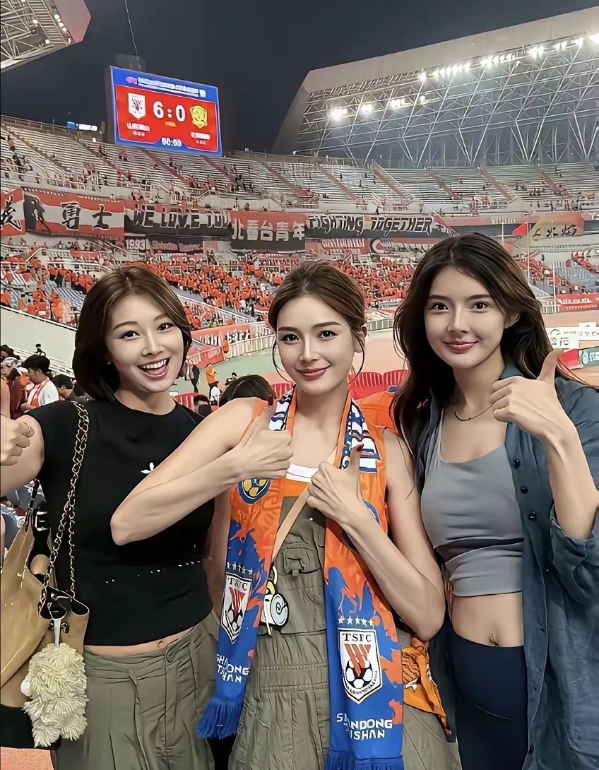 开云体育在线-球队战绩起伏不定,令球迷心情变幻莫测() 第2张 开云体育在线-球队战绩起伏不定,令球迷心情变幻莫测() 第2张