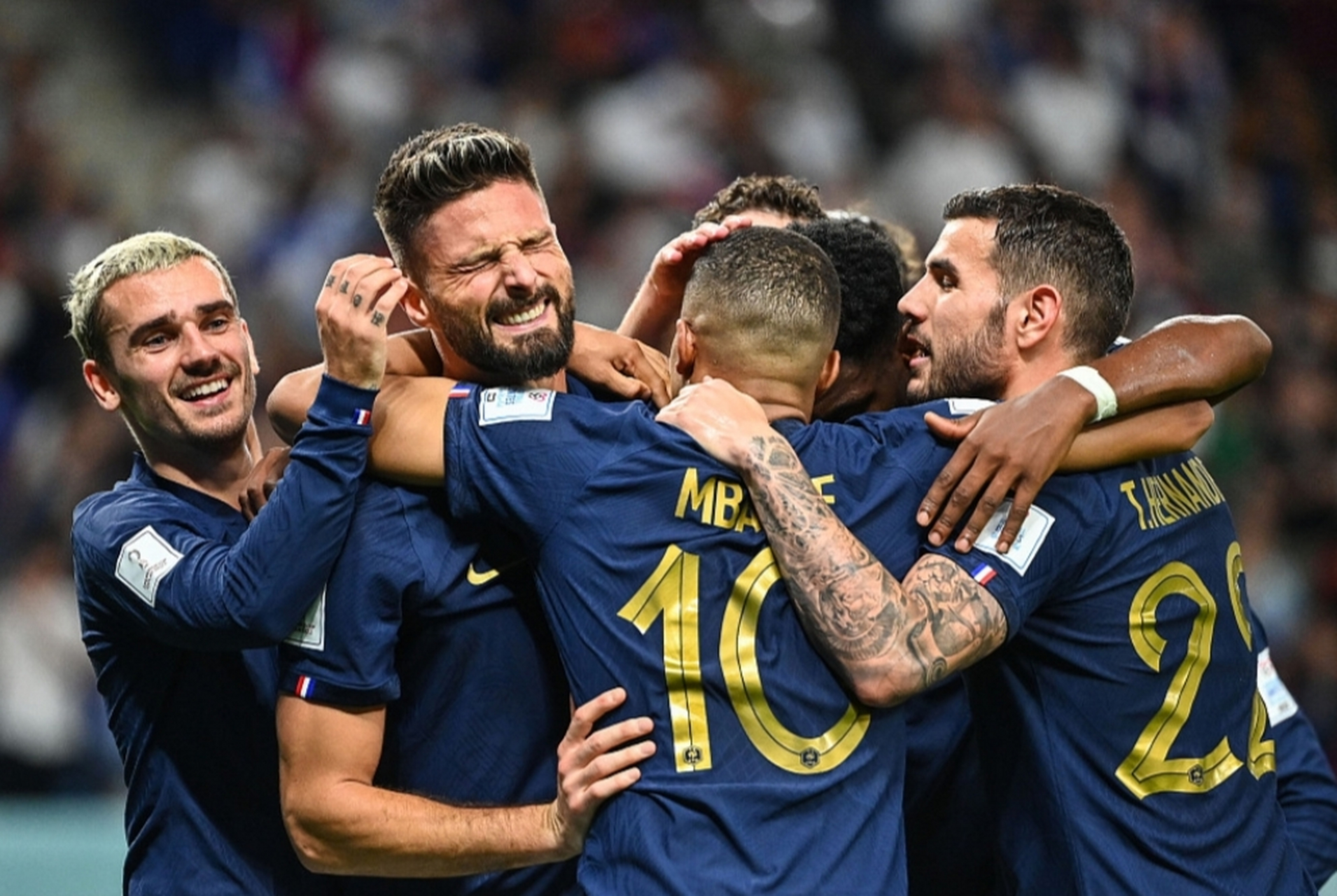 开云体育在线-法国强队战胜对手,赢得赛场胜利() 第1张 开云体育在线-法国强队战胜对手,赢得赛场胜利() 第1张