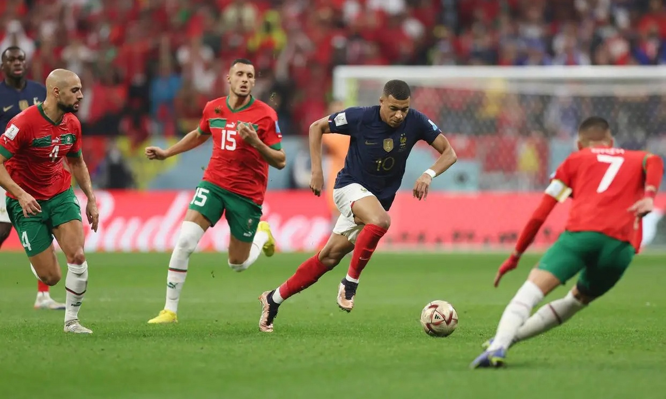 开云体育在线-法国强队战胜对手,赢得赛场胜利() 第2张 开云体育在线-法国强队战胜对手,赢得赛场胜利() 第2张