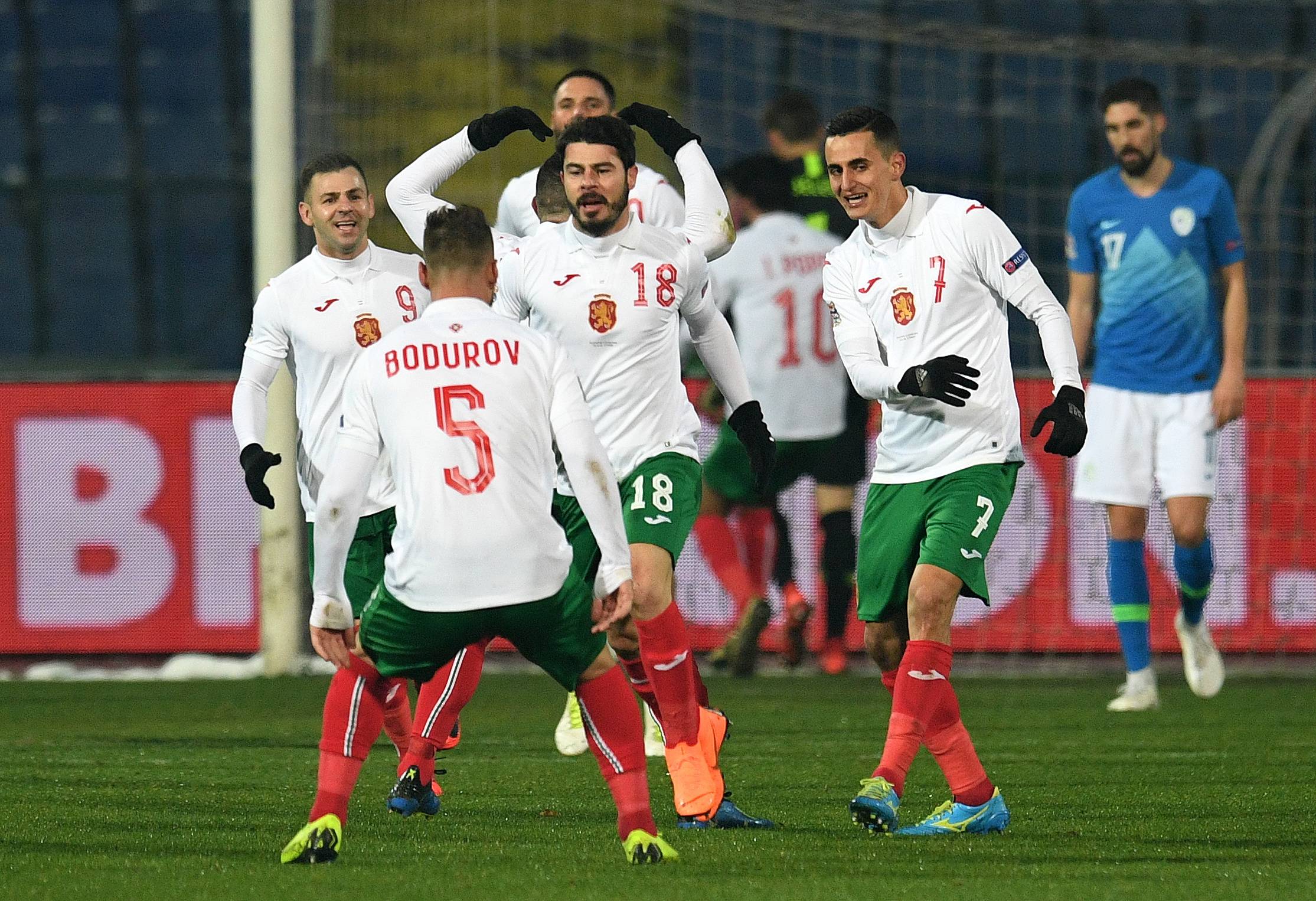 kaiyun app-欧洲足坛擂台赛开始，各队拼尽全力争夺胜利()  第2张