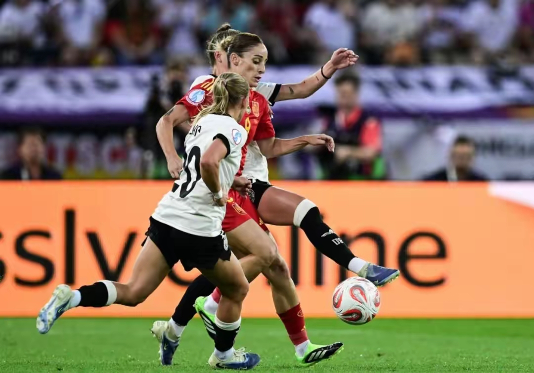 kysports-精彩纷呈的足球盛宴，女子比赛激情澎湃()  第1张