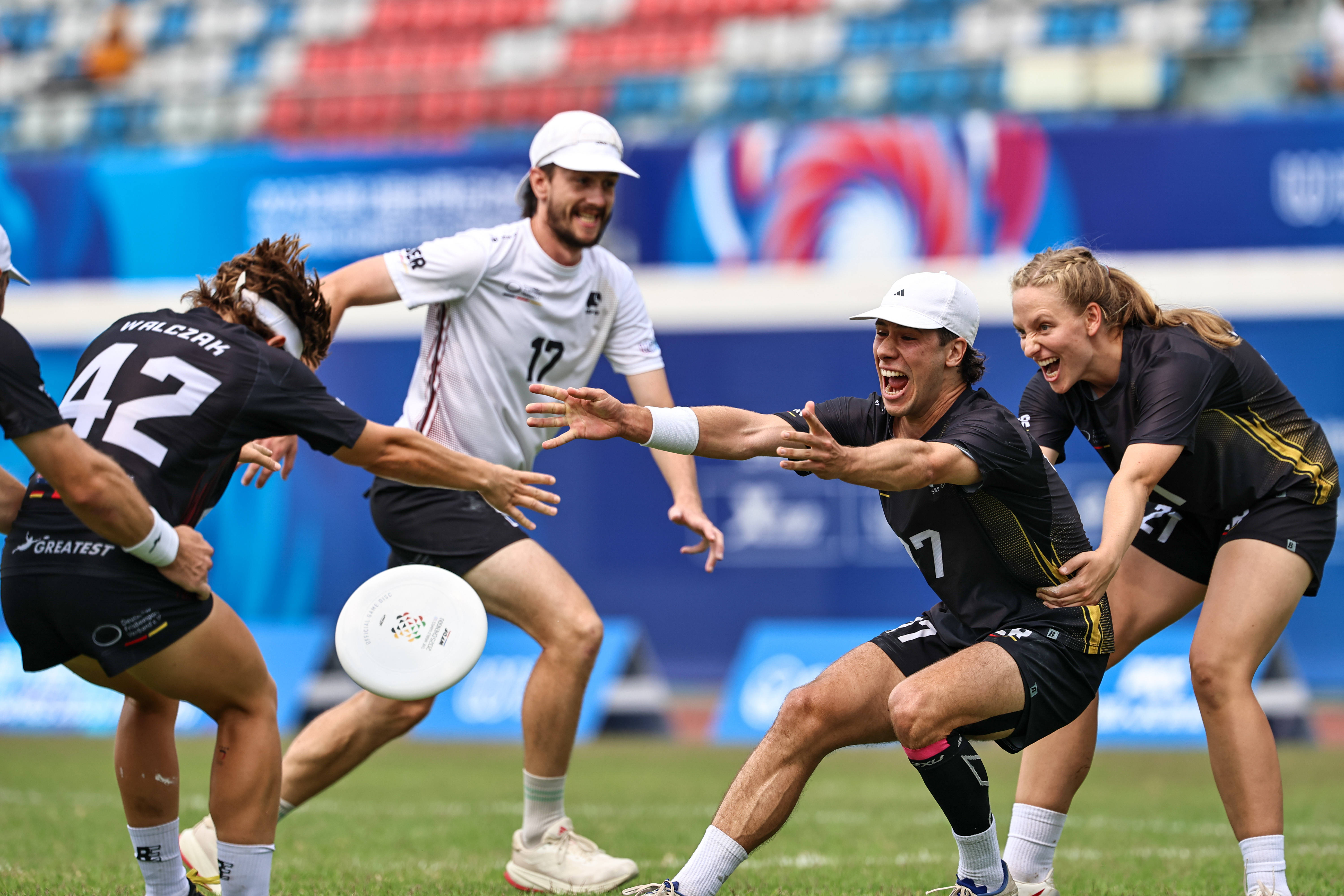 kysports-法国队在友谊赛中胜出，斩获德国队()  第1张