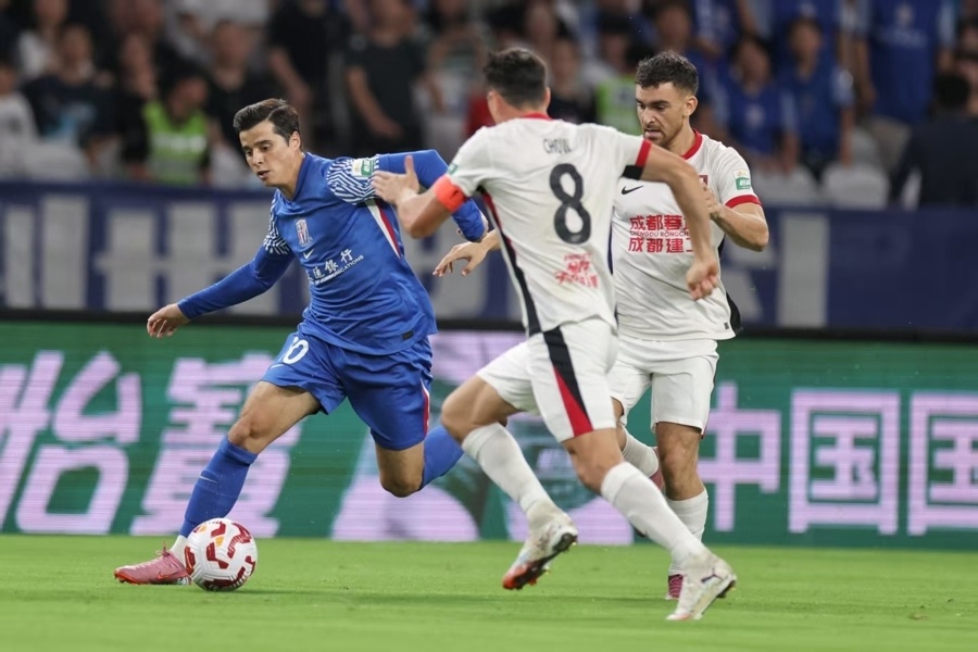 kaiyun-申花神奇绝杀，全队庆祝豪取三分()  第2张