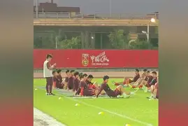 开云体育app中国-队员伤停消息：富力主力中场或将缺阵恒大大战()  第1张