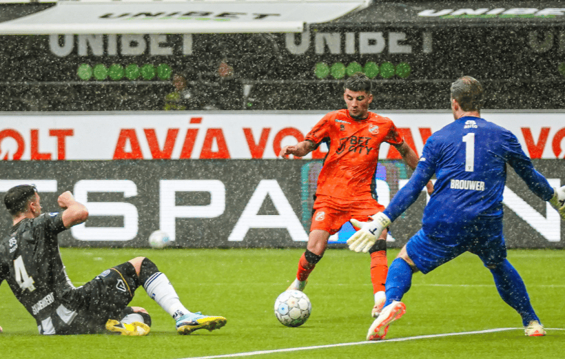 kaiyun-荷兰国家队后卫遭遇禁赛，球队状态下滑()  第1张