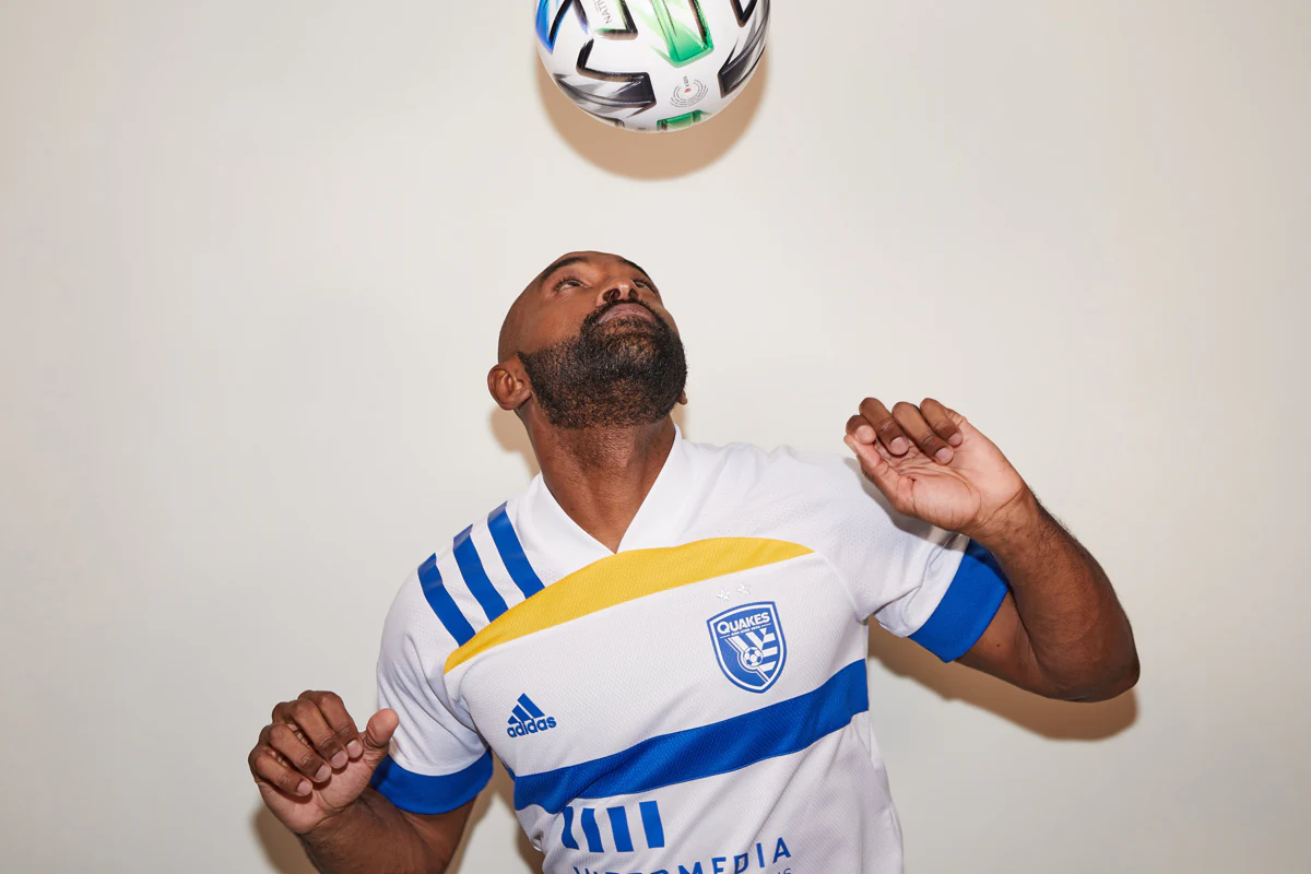 开云体育最新网址-勒沃库森德甲夺冠  第1张