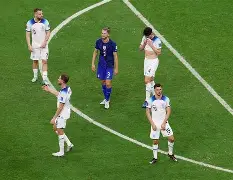 kaiyun sports-重庆斯威主场平局，积分榜排名不敌对手稍显颓势(杨吉为什么对令谷冷漠)  第1张