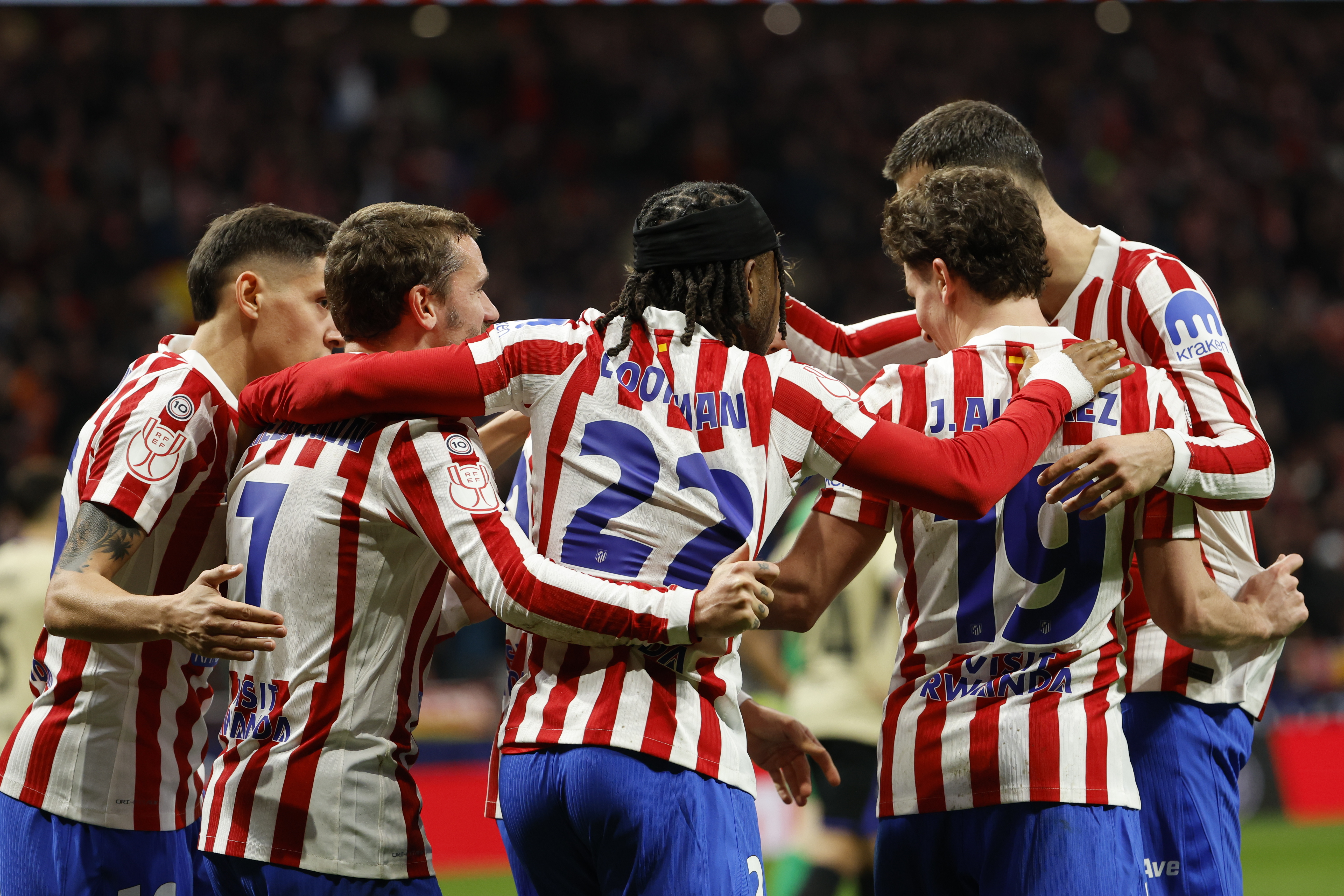 开云体育sports-西班牙青年队获得国际殊荣，融入国际足坛()  第1张